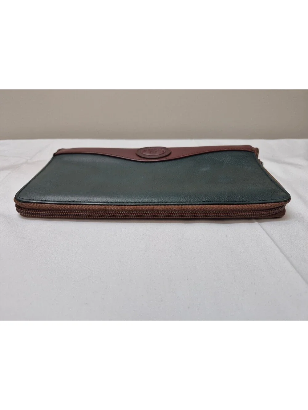 The Orvis Company Genuine Leather Zip-Around Wallet in Green and Brown B464